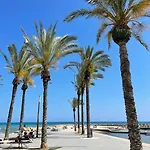 Апартаменты Playa Del Cura With A Free Parking Place Торевьиа
